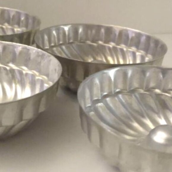 14 Mini Metal Baking Molds Jello Cake Dessert Crafts Bundt - Star - Fluted - Picture 14 of 15
